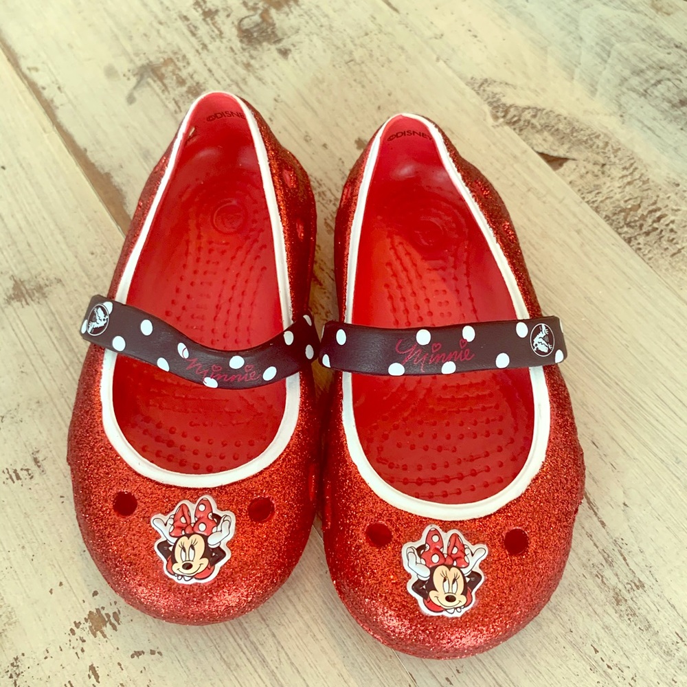 Minnie Mouse Crocs size 6